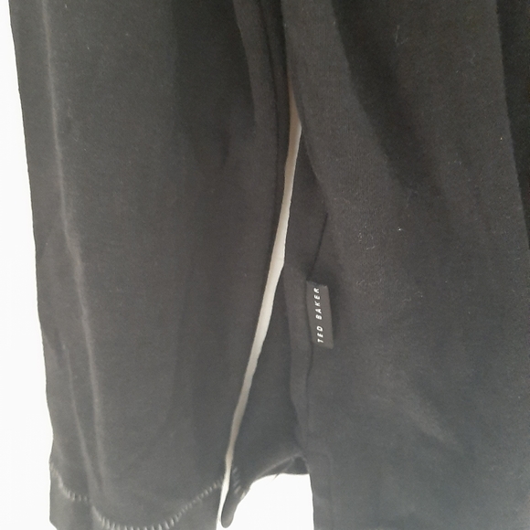Ted Baker 5 black with white stitching jumper - Picture 6 of 14